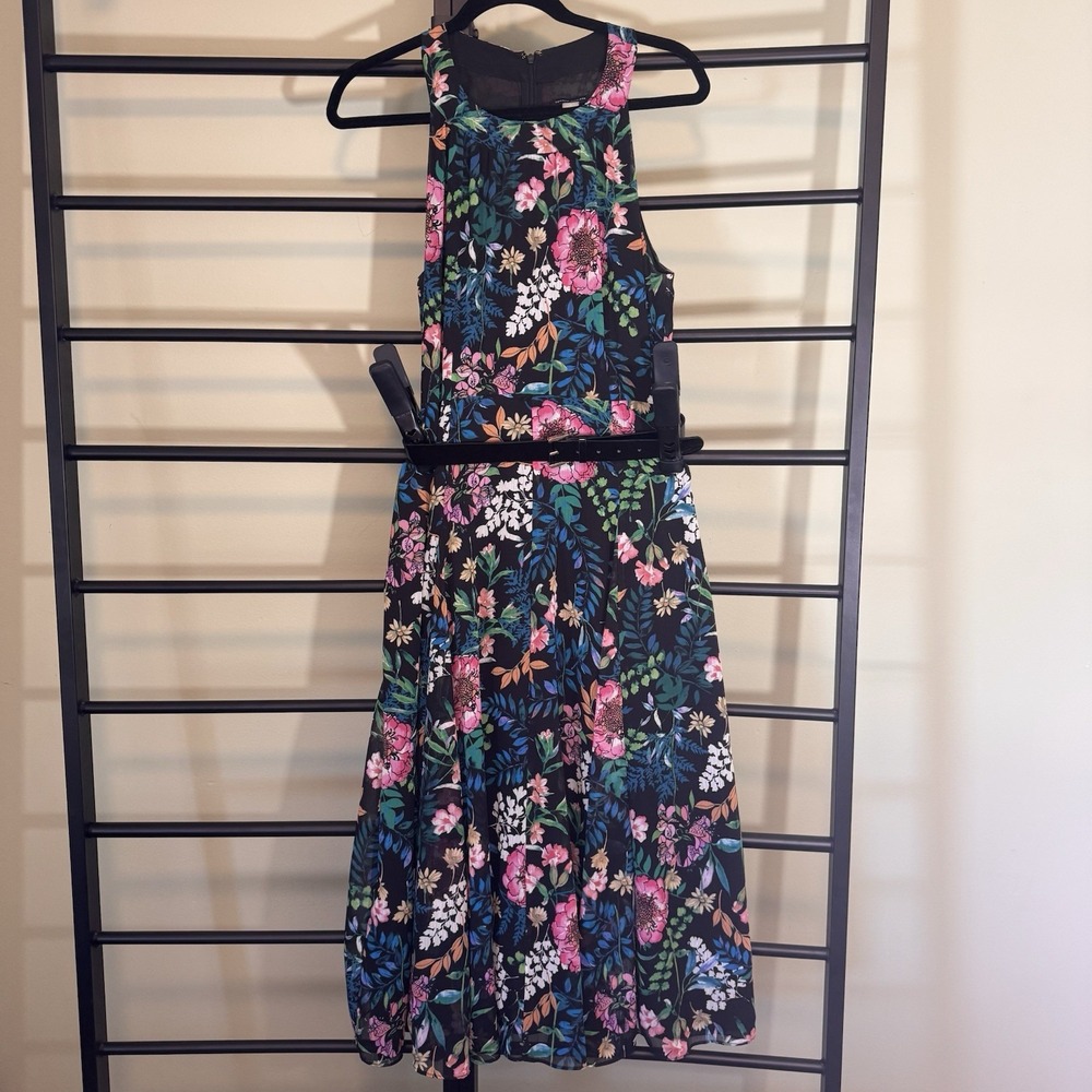 Tommy Hilfiger Woman's Multicolor Floral Sleeveless Long Dress With Belt Size 6